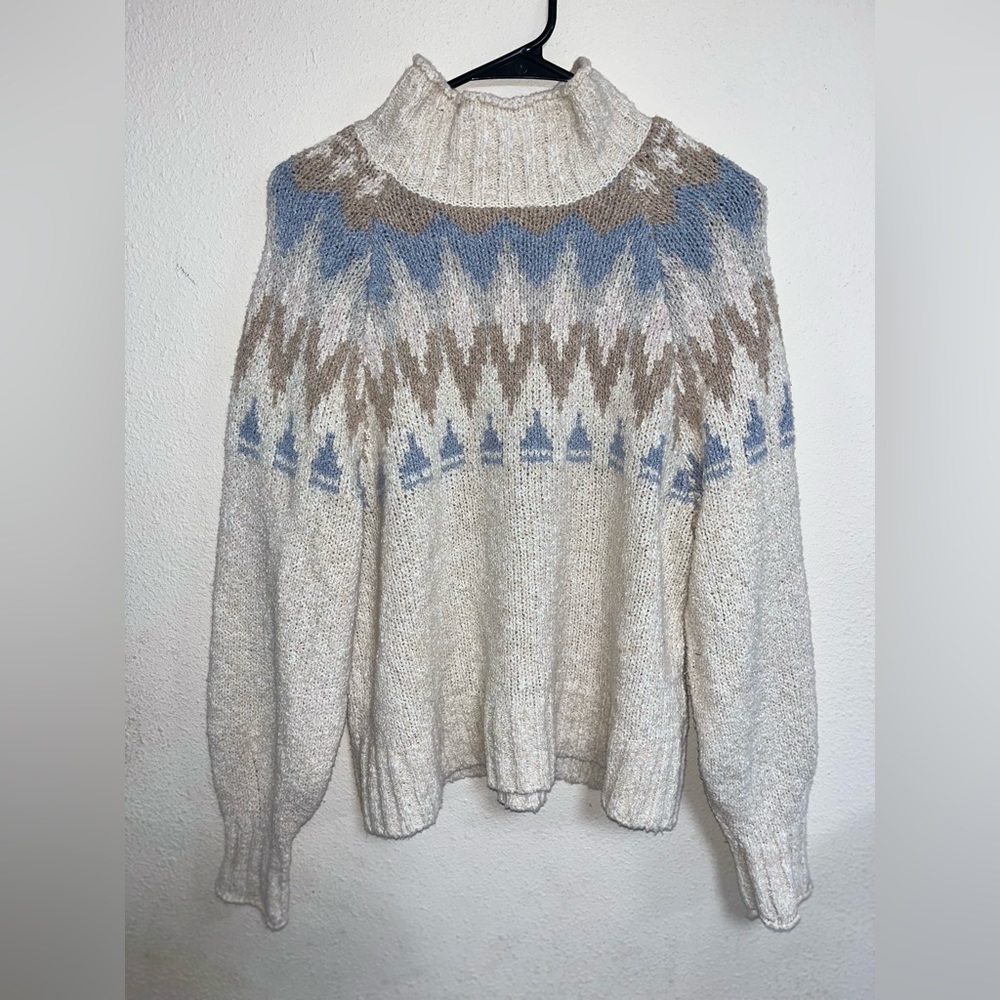American Eagle Women’s sweater